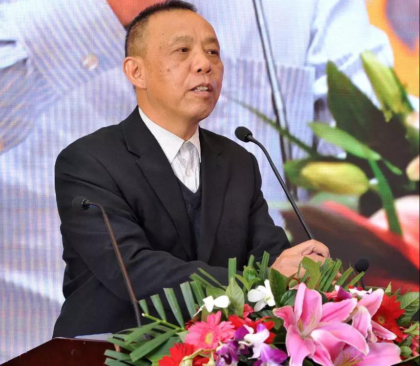 10月9日，为了这件行业大事，数百位陶瓷人共聚福建