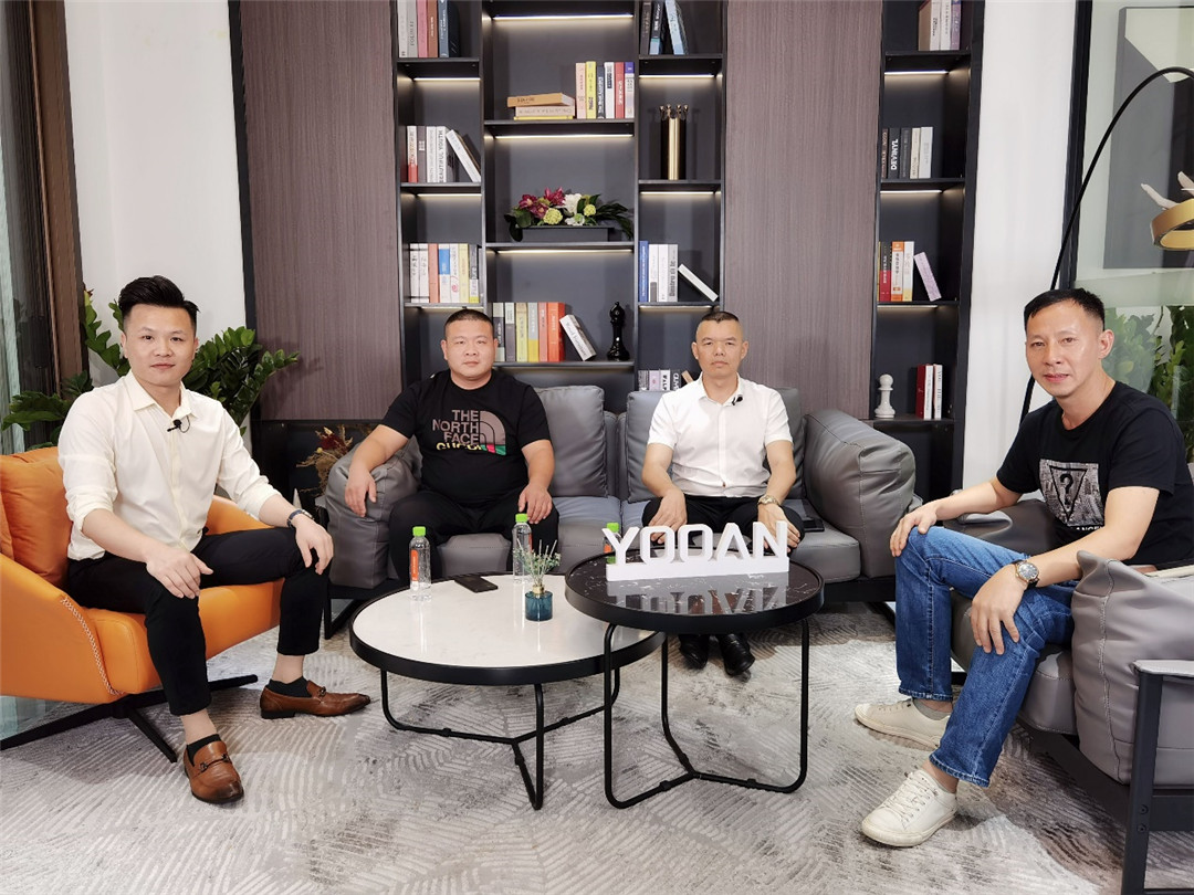定制门窗出圈的发展模式，看门窗创业者楷模黄秋盛怎么说