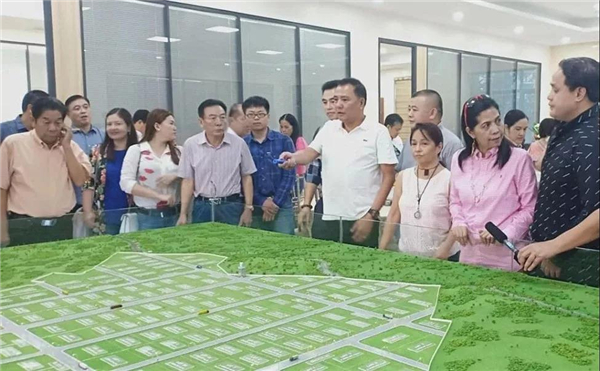 菲律宾前总统点赞，九牧入驻菲利宾最大建材市场