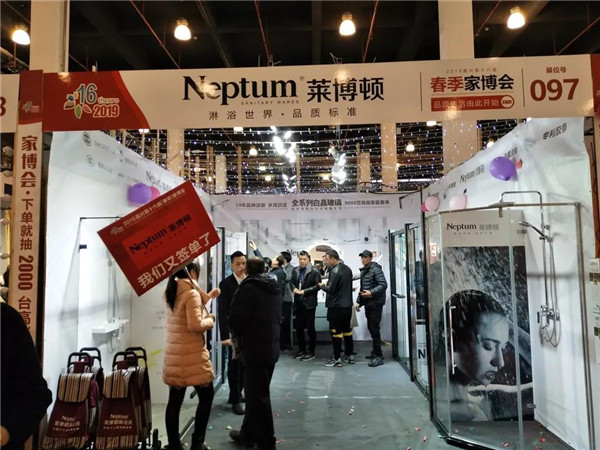 在嘉兴春季家博会上是什么引起火爆围观？