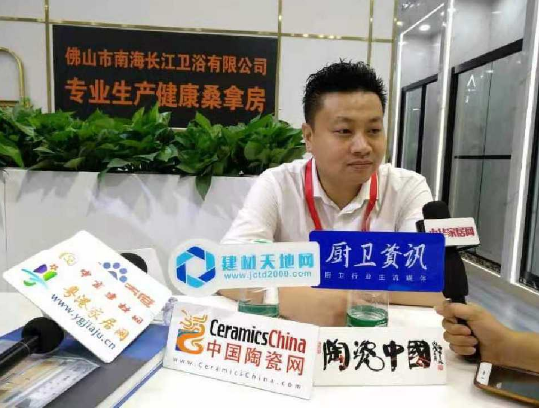 诺乐卫浴携手新品亮相广州建博会，成为一道靓丽的色彩