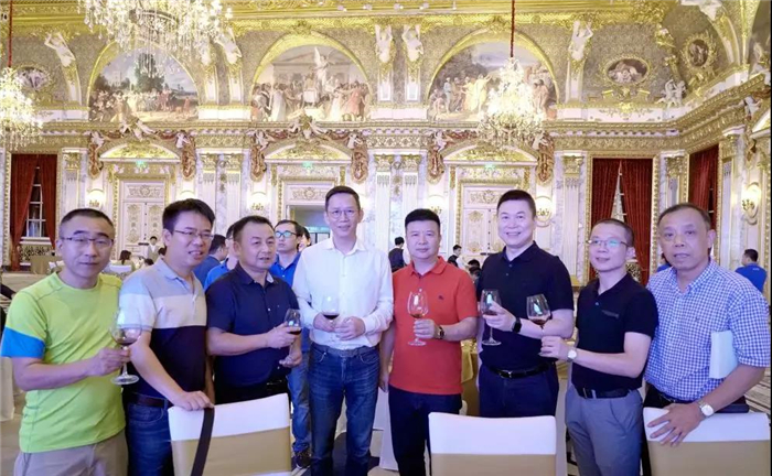 喜尔康卫浴吴锡山：终于有机会当面跟吴晓波说一声谢谢