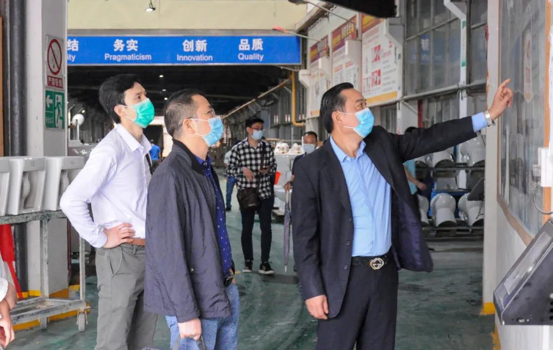 佛山市禅城区经济科技局一行莅临鹰卫浴调研指导，点赞YING自主研发技术成果