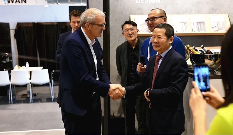 “手艺人”的匠心传承 理想获圣戈班集团“2019中国最牛供应商”