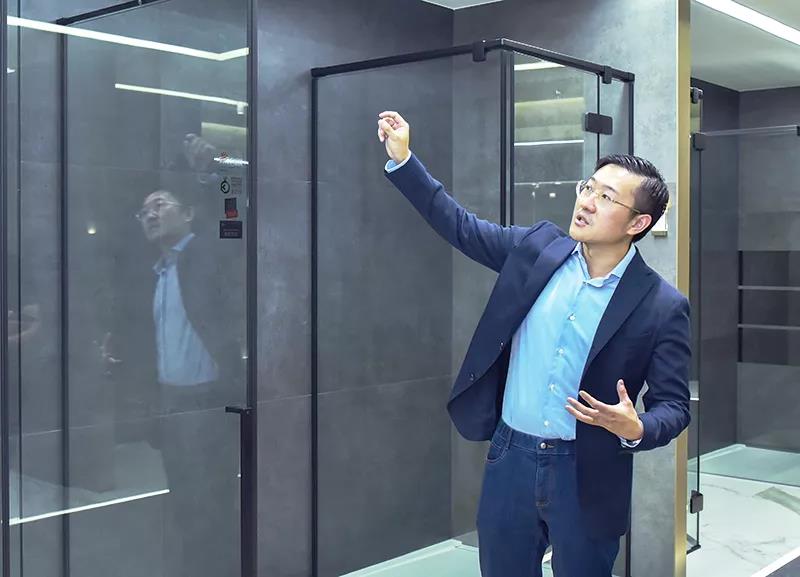 给力！这家淋浴房企业的黑科技和硬核设计引领世界