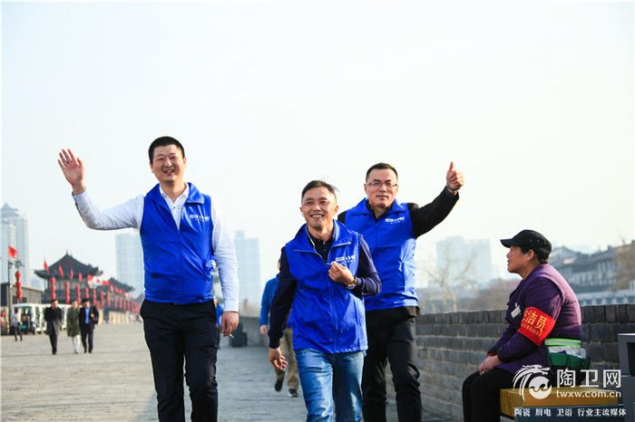 12-徒步西安古城墙.jpg