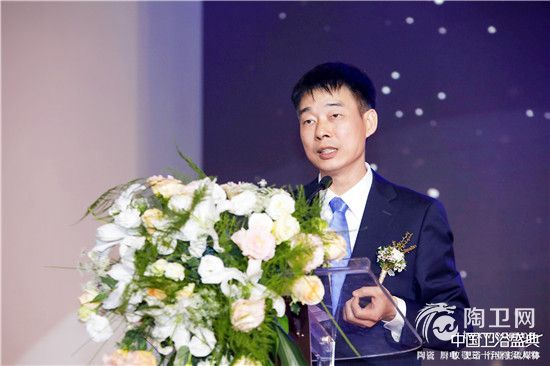 刘伟艺.jpg