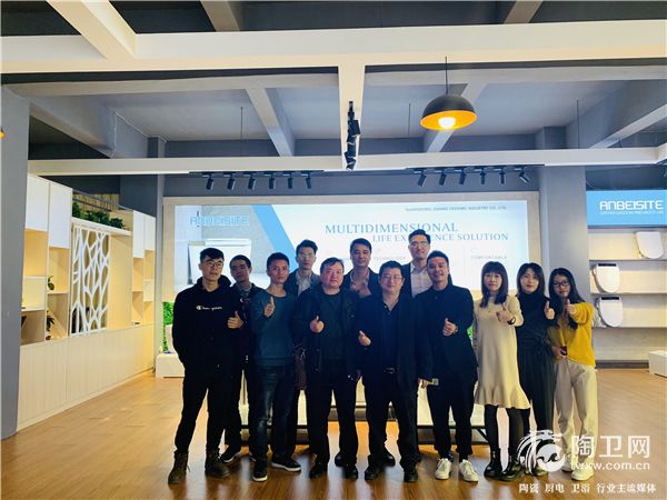 微信图片_20190301172936.jpg