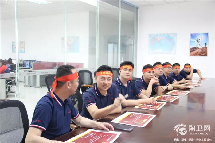 6同舟共济扬帆起.jpg