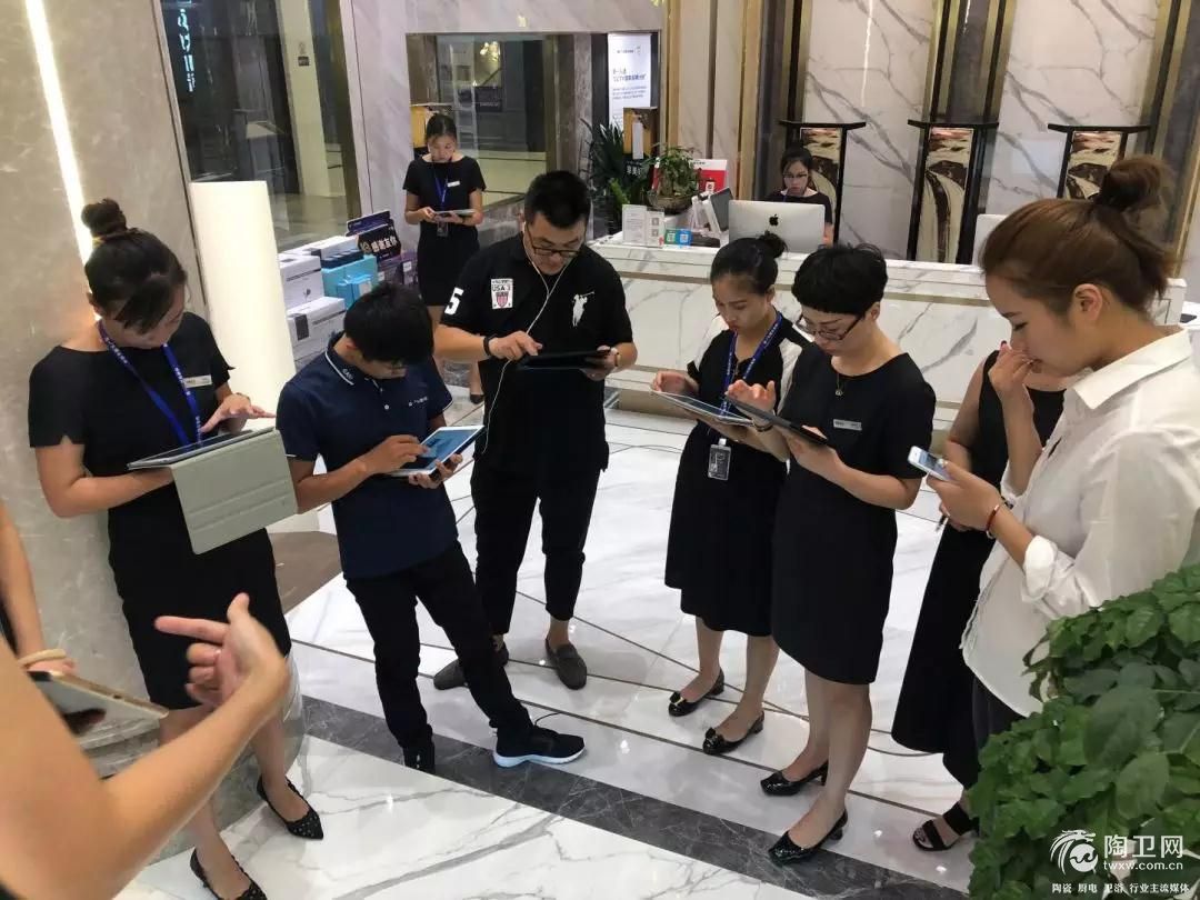 3增速放缓？寒冬已至？谁来引领陶瓷行业突围？.jpg