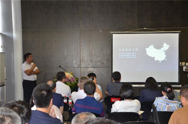 惠达住工销售副总李世东介绍对合作伙伴的支持服务1.jpg