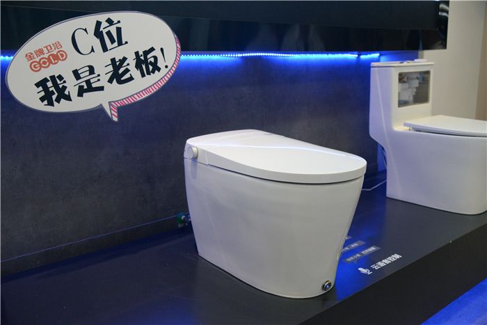 2金牌卫浴.JPG