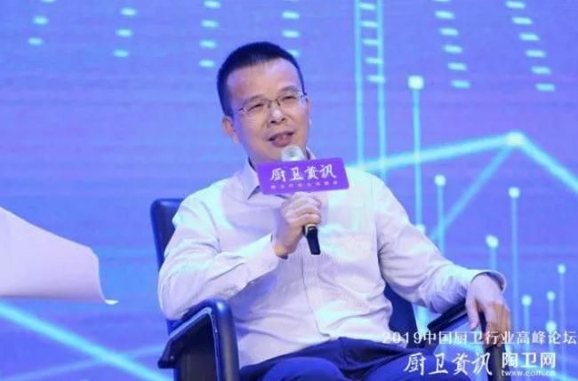 迎战整装大时代，东鹏整装卫浴一举拿下四大奖1.jpg