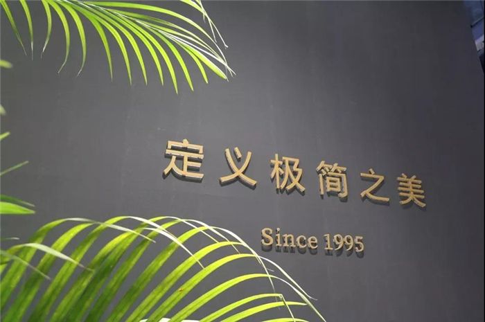 10莱博顿.jpg