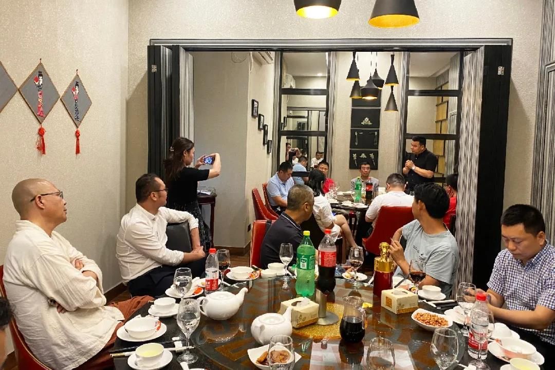 广东省家居建材商会弹性地板专委会圆桌会议成功举办6.jpg