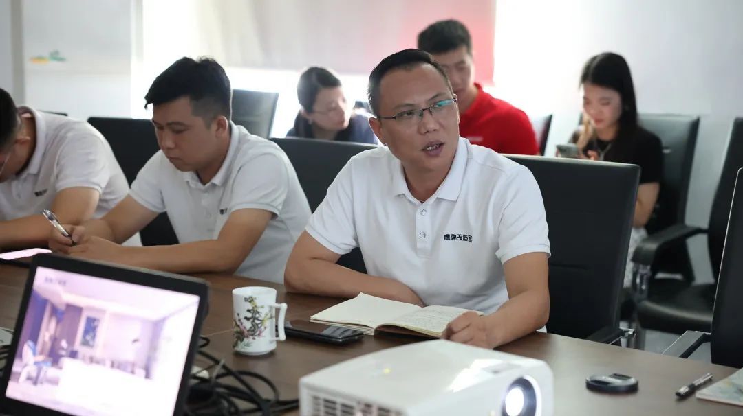 广东鹰牌实业有限公司 副总裁鹰牌改造家营销总经理陈方根.jpg