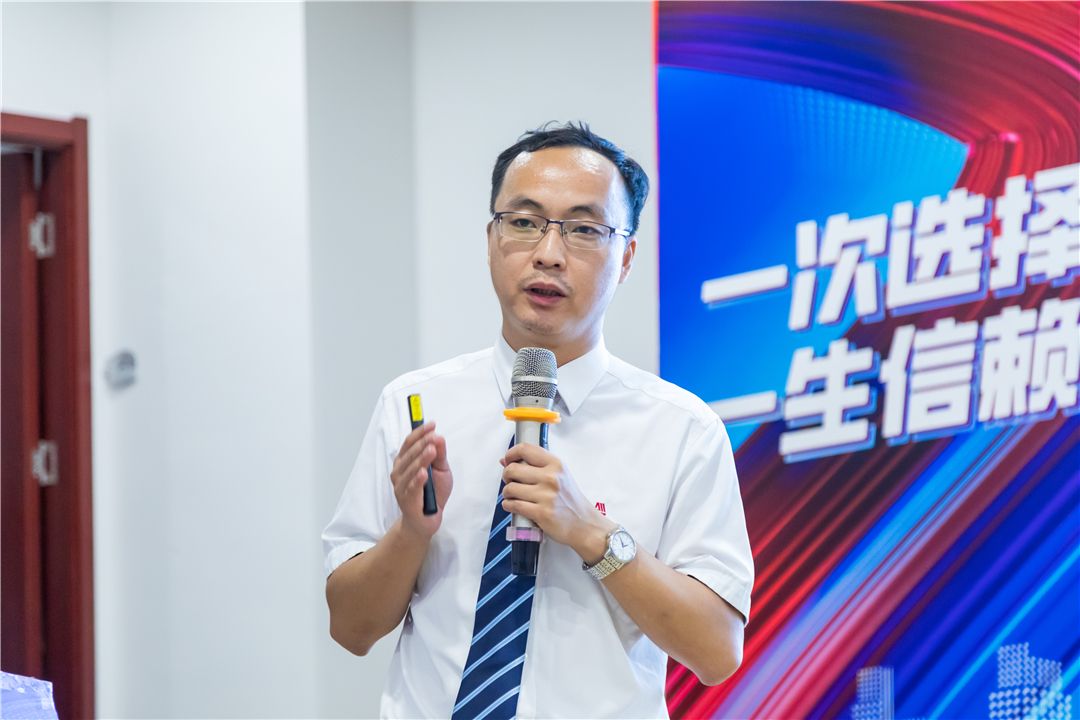 图三：利家居品牌大区经理 方永深.jpg